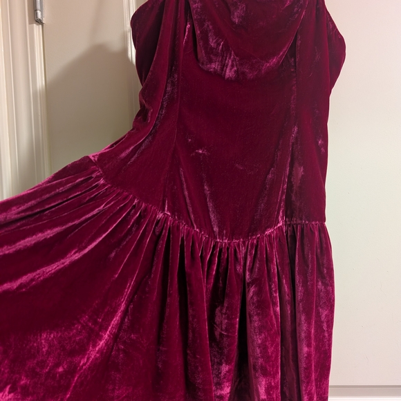NWT Maeve Velvet Mini Dress - Rich Berry (Pink Undertones) Size L π
π - Picture 3 of 7